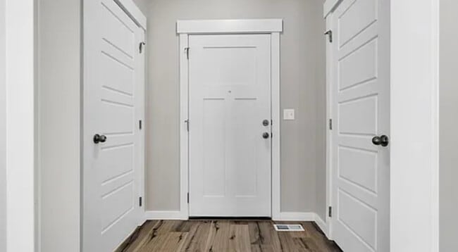 Building Photo - Your Next Home Awaits!