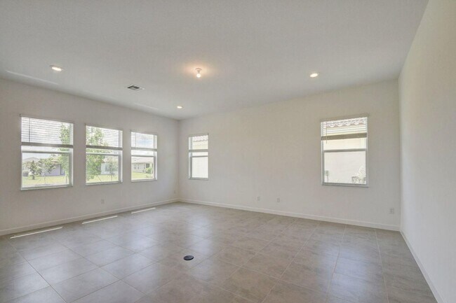 Building Photo - 1048 Sterling Pine Pl