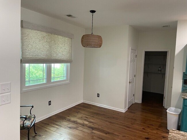 Foto del edificio - 34 N Heathridge Dr