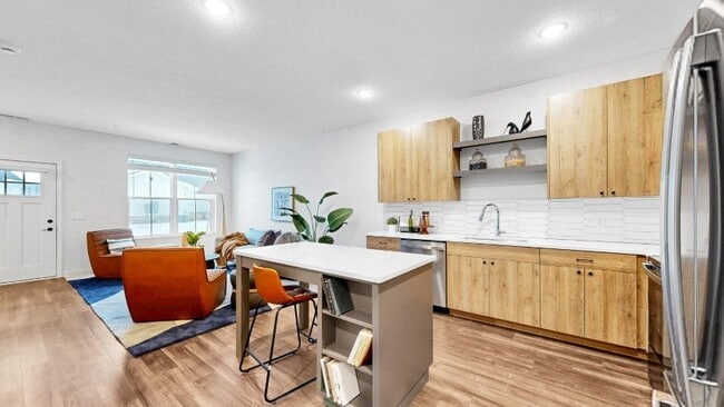 Building Photo - Sandhill Parkway Townhomes