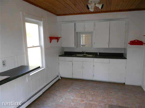 Building Photo - 6938 Lapeer Rd