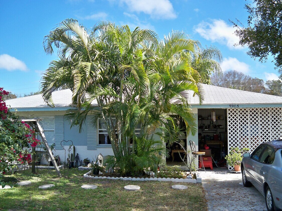 Primary Photo - Charming 3 bedroom