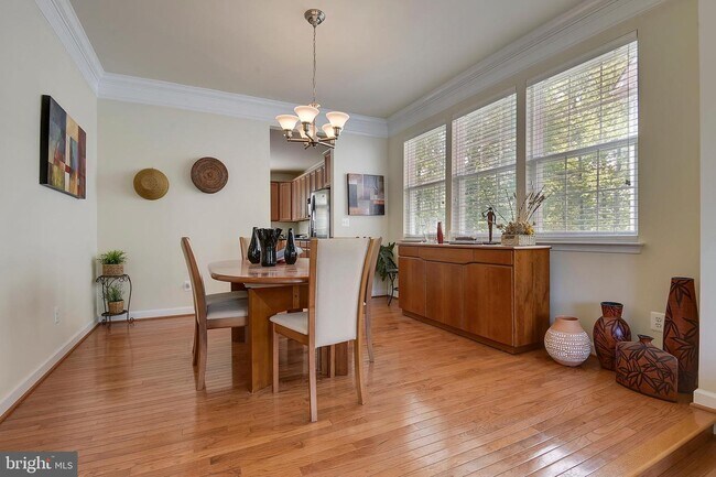 Foto del edificio - 6087 Piney Woods Ct