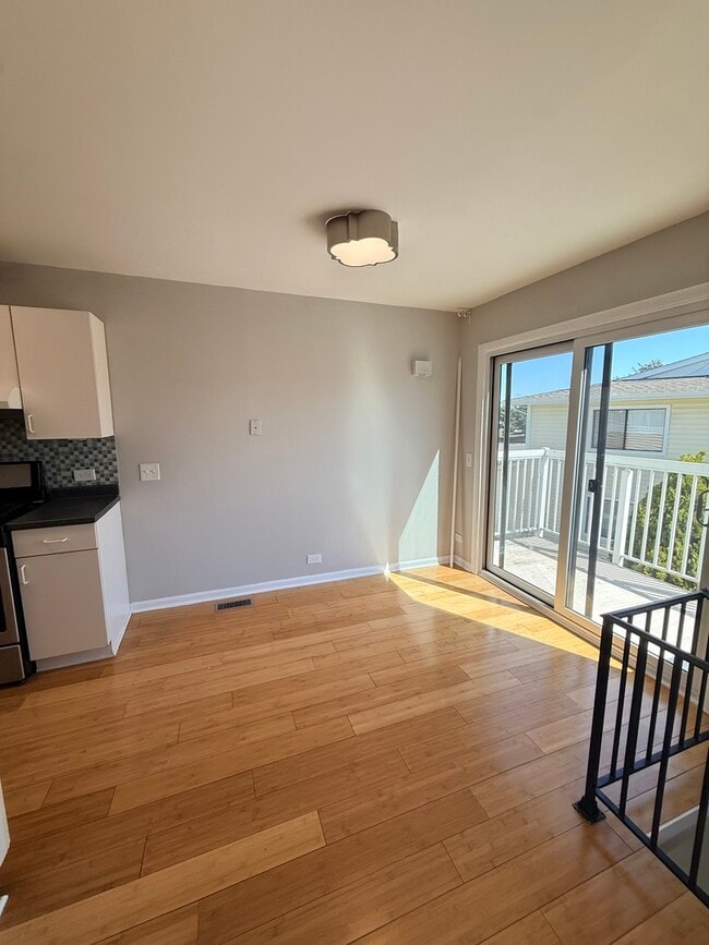 Building Photo - 722 Whitesail Dr