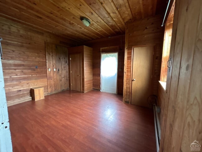 Building Photo - 19-19 Goose Pond Ln