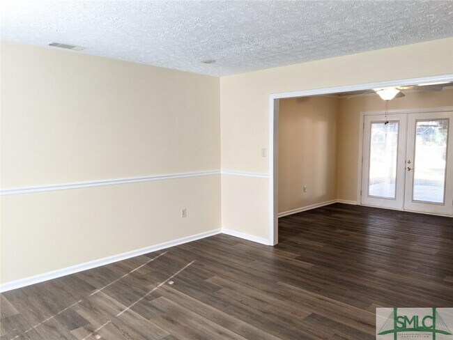 Building Photo - 110 Greene Dr