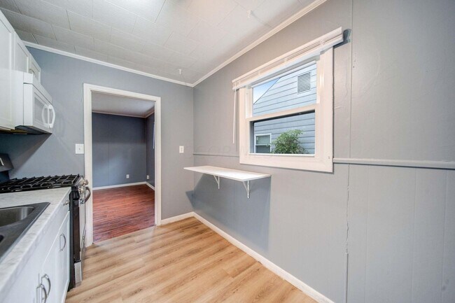 Foto del edificio - Affordable 3-Bedroom Home with Covered Pat...