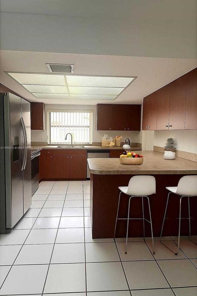 Foto del edificio - 18130 NW 66th Ct