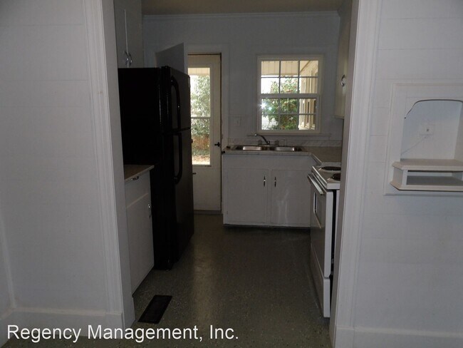 Building Photo - 2 br, 1 bath House - 217B Highland Dr
