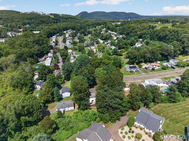 Foto del edificio - 224 Anns Farm Rd