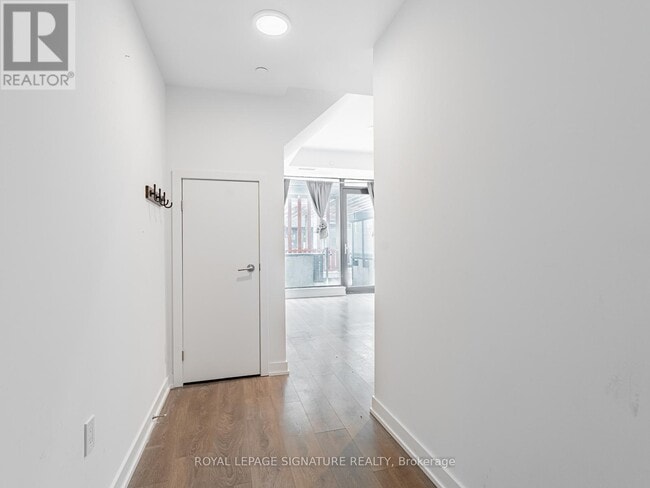 Building Photo - 1608 Charles St