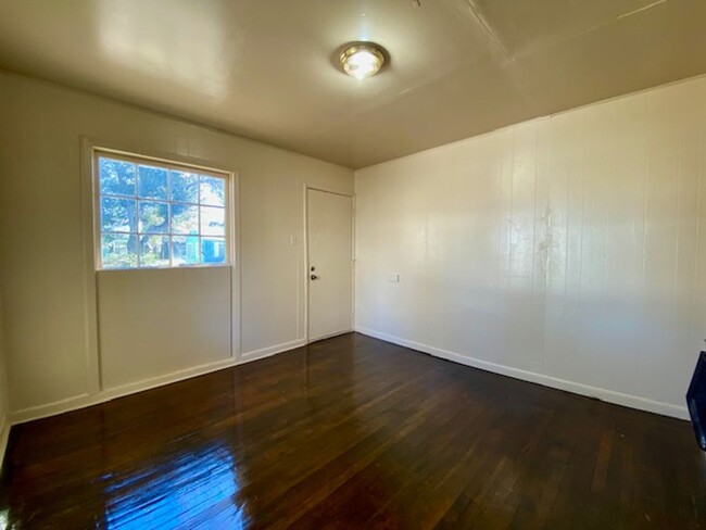 Building Photo - Rent to OWN! 2 Bedroom 1 Bath Home in Suns...