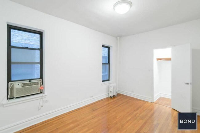 Building Photo - 236 E 87th St