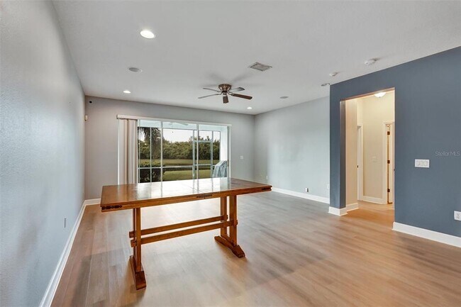 Foto del edificio - 4628 Garden Arbor Way