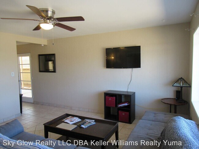 Foto del edificio - 3 br, 2 bath House - 107 W. 23rd St.
