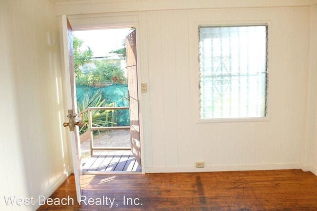 Building Photo - 3 br, 1 bath House - 87-138 B Kahau Street