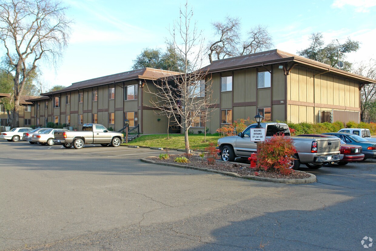 381 South St, Redding, CA 96001 Apartments in Redding, CA