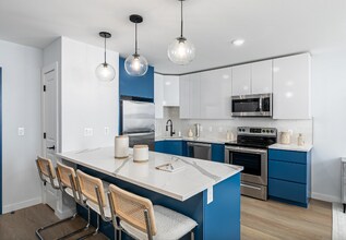 Building Photo - 55 Tunxis Ave