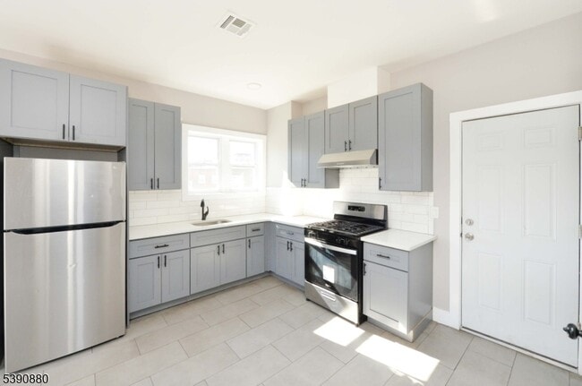 Building Photo - 9-9 Watsessing Ave