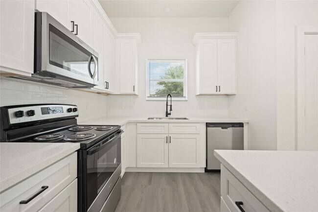 Foto del edificio - 330 Clearwater St