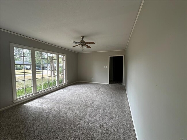 Foto del edificio - 811 Shadow Ln