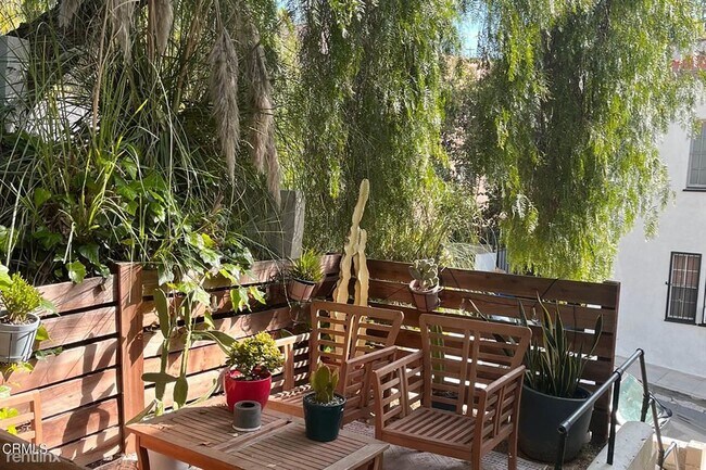 Foto del edificio - 2 br, 1.5 bath House - 3208 Larissa Dr