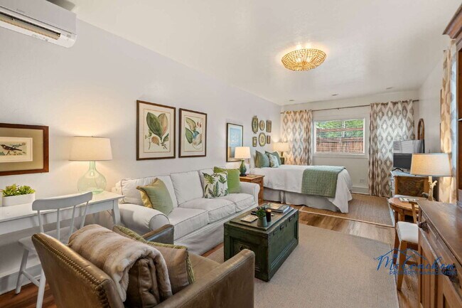 Foto del edificio - Charming Studio with Full Kitchen in Ashland