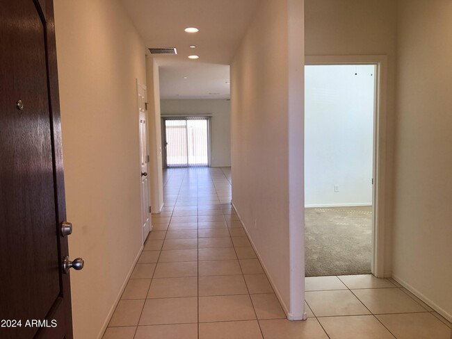 Building Photo - 21354 W Monte Vista Rd