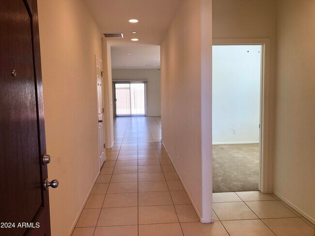 Foto del edificio - 21354 W Monte Vista Rd