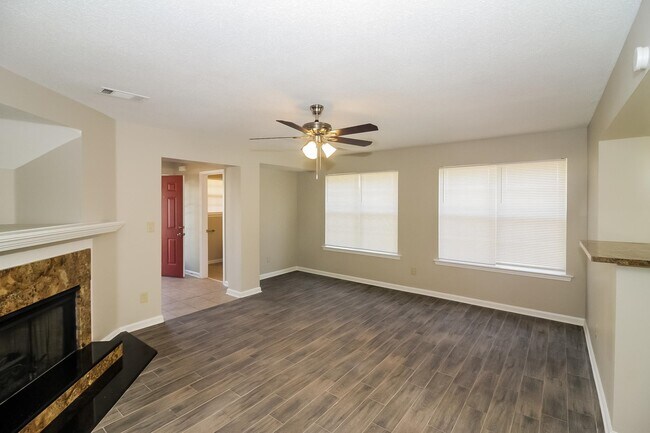 Foto del edificio - 5411 Maiden Grass Dr