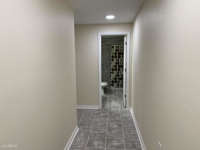 Building Photo - 1 br, 1 bath Apartment - 3617 Hilmar Rd