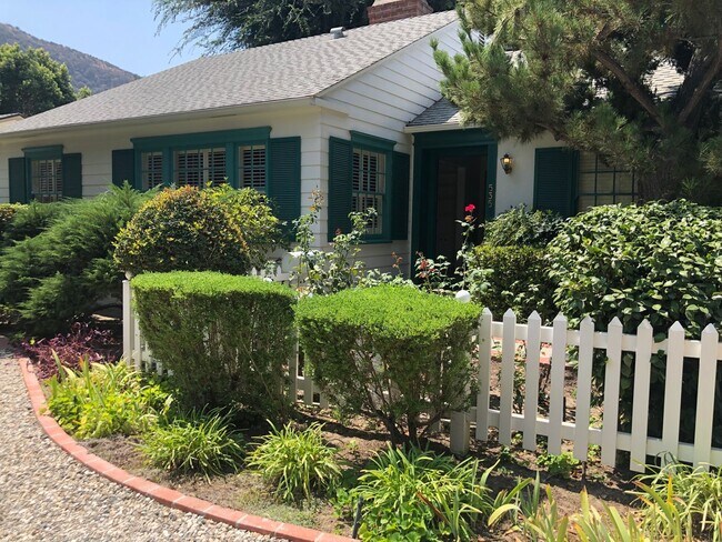 Foto del edificio - COMING SOON! Beautiful Home near Warner Brothers Studio! AVAILABLE 6/10/2026