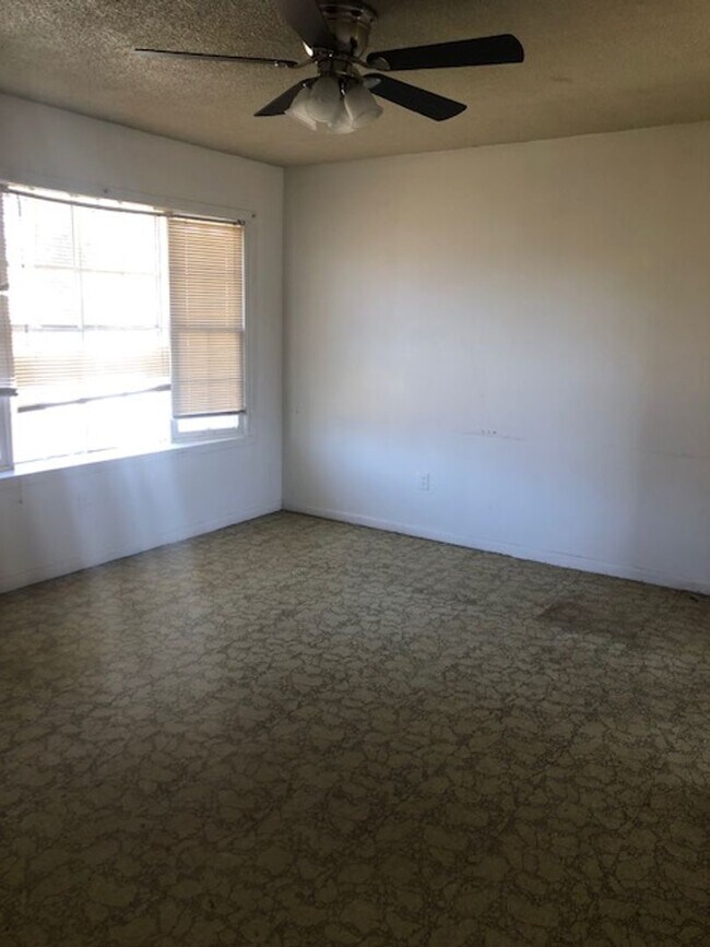Building Photo - Three Bedroom Rental in Breaux Bridge!