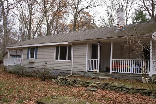 Photo - 139 Grove St House