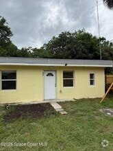 Building Photo - 335 Sagamore St