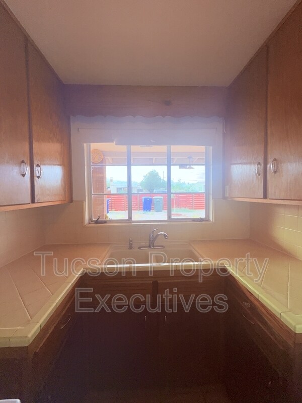 Foto del edificio - 4741 E 2nd St