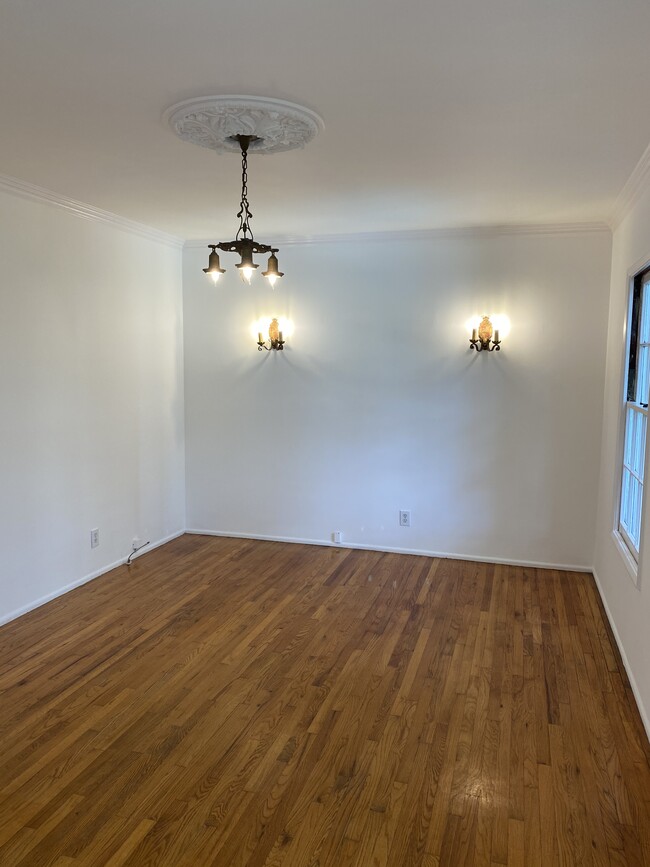 Building Photo - Georgian House Apartments