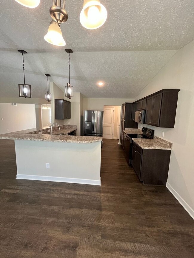 Building Photo - Charming Rural Retreat in Richwood- Fiber Internet Included!