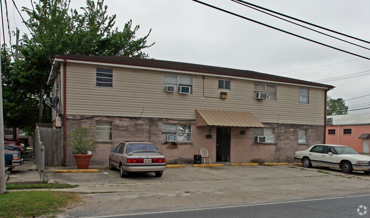 Building Photo - 770 Central Ave