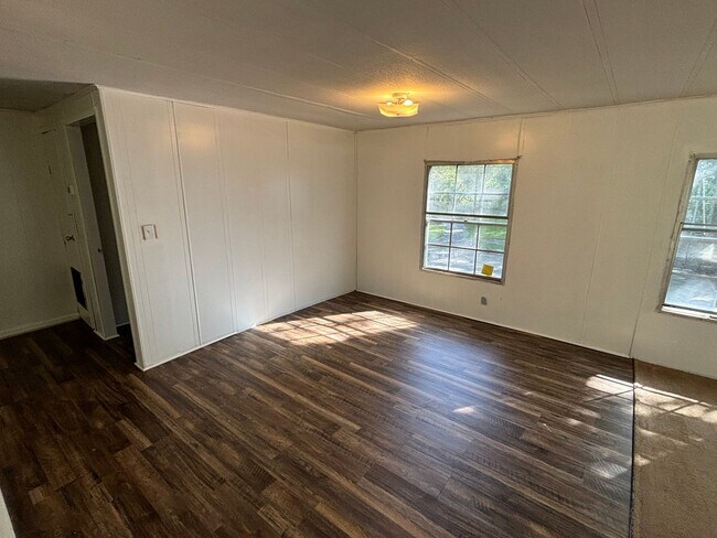 Building Photo - 3 Bedroom/2 Bath home in Lowndes County