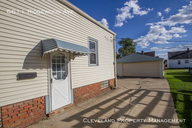 Foto del edificio - Fully Renovated Parma Cape Cod