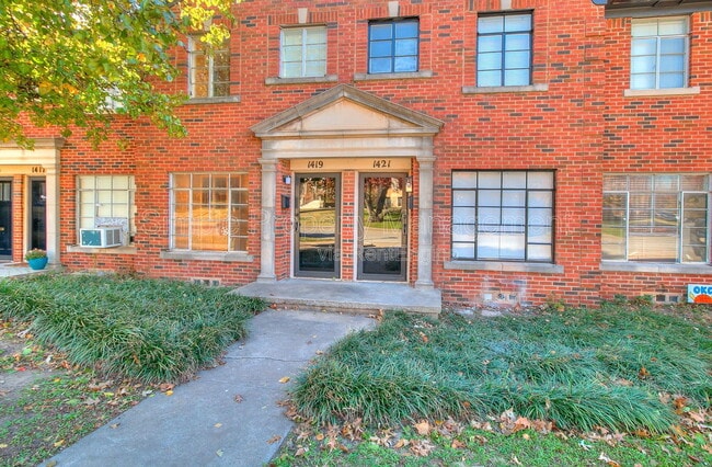 Photo - 1421 Classen Dr Apartment