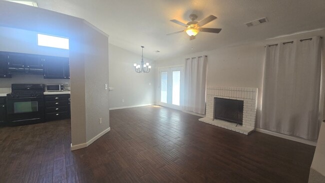 Foto del edificio - 907 Meadow View Rd