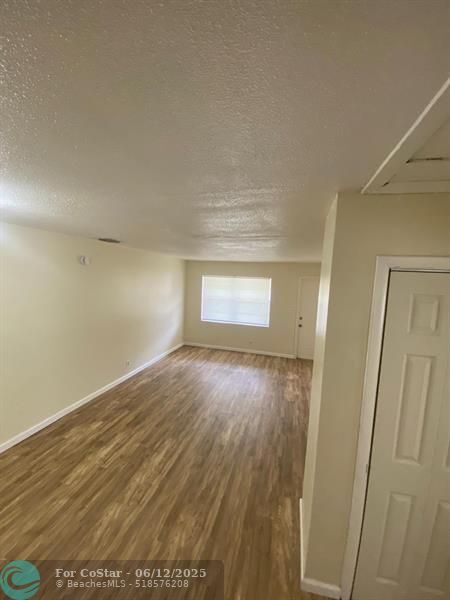 Foto del edificio - 1520 NW 52nd Ave