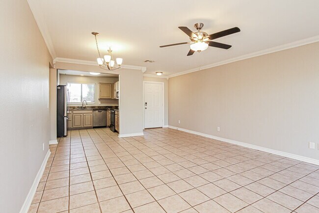 Building Photo - 947 E Via Elena St