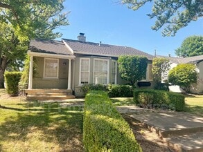 Building Photo - 5536 D St