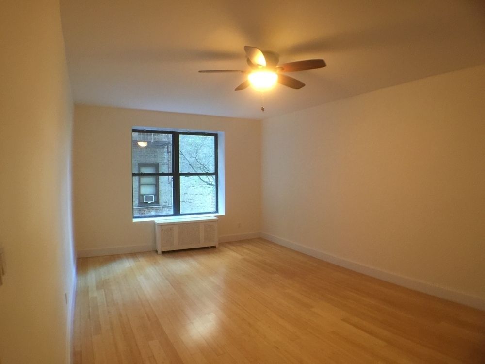 Primary Photo - 25 Ocean Pkwy