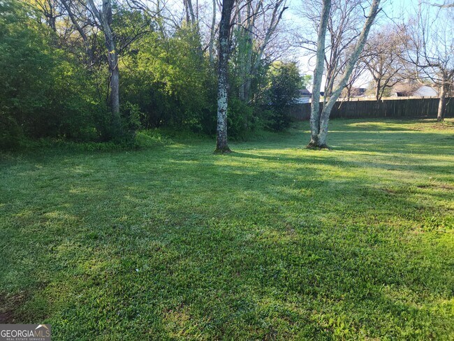 Foto del edificio - 108 Duxbury Ct