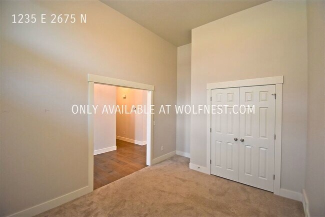 Building Photo - Gorgeous 3 Bed North Ogden Home! No Deposi...