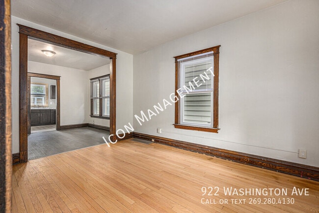 Building Photo - 922 Washington Ave